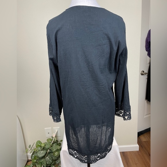 𝅺La Blanca Island Fare V neck Tunic Size S-M. Black - Picture 4 of 11